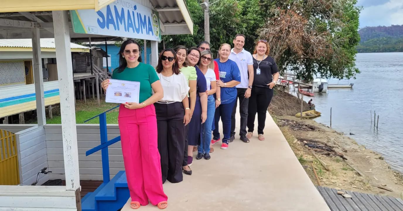 EDUCAÇÃO RECEBE EQUIPE DA EDUCAÇÃO DE SANTANA E APRESENTA A EXPERIÊNCIA DA ESCOLA EM TEMPO INTEGRAL